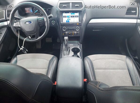 1FM5K8D86HGB31320 2017 FORD EXPLORER Black Dashboard view