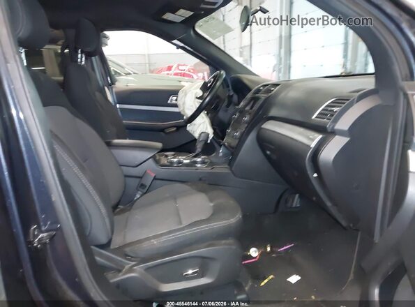 1FM5K8D86HGE00514 2017 FORD EXPLORER Blue Widok wnętrza z przodu