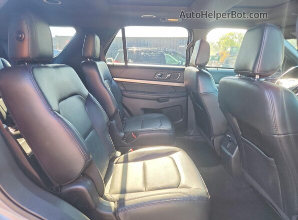 1FM5K8D86JGA54180 2018 FORD EXPLORER Silver Вид задніх сидінь