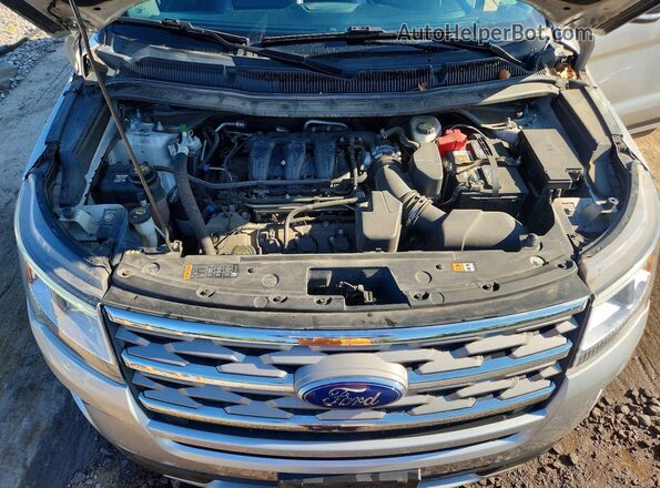 1FM5K8D86JGA54180 2018 FORD EXPLORER Silver Вид задньої частини салону