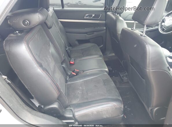 1FM5K8D86JGA96381 2018 FORD EXPLORER Silver Vista de la etiqueta del VIN