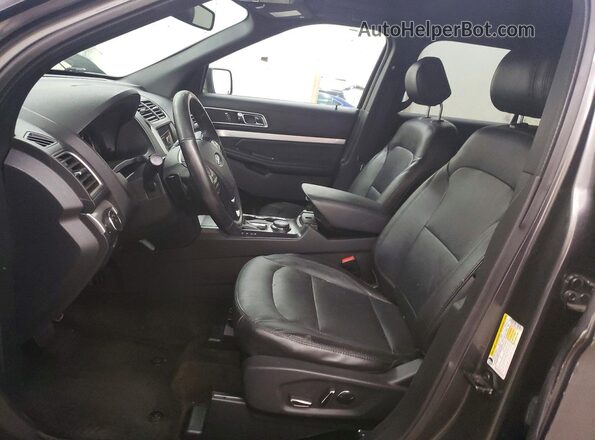 1FM5K8D87HGD02110 2017 FORD EXPLORER Gray წინა სალონის ხედი