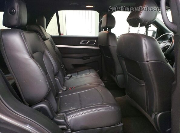 1FM5K8D87HGD02110 2017 FORD EXPLORER Gray უკანა სალონის ხედი