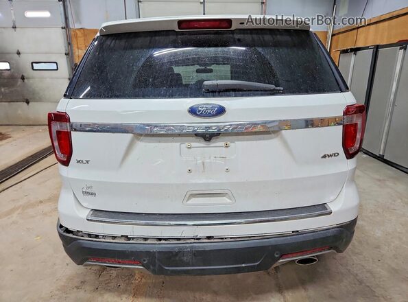 1FM5K8D87JGC04622 2018 FORD EXPLORER White Rear view