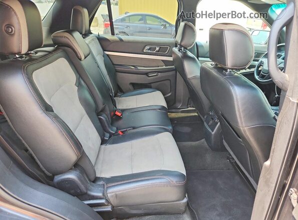 1FM5K8D88HGA09087 2017 FORD EXPLORER Серый Вид задней части салона