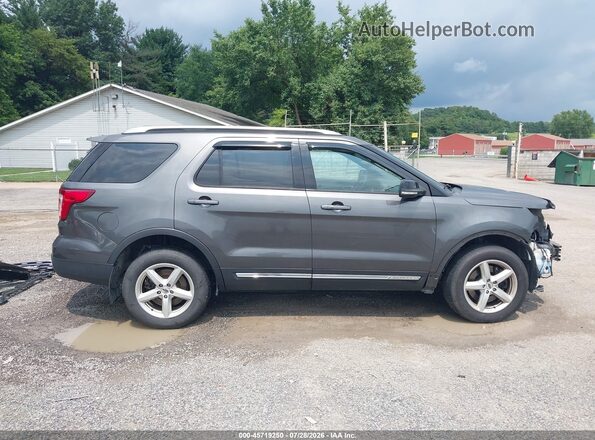 1FM5K8D88HGD01161 2017 FORD EXPLORER Silver Սալոնի 360 աստիճան տեսք