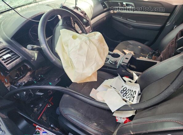 1FM5K8D88JGA25294 2018 FORD EXPLORER Charcoal Вид салону спереду