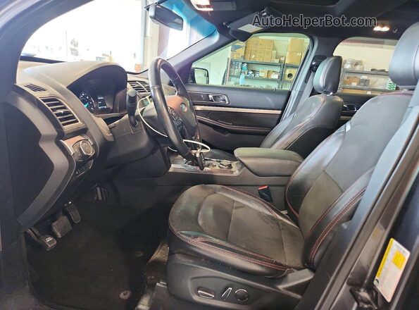1FM5K8D88JGC54574 2018 FORD EXPLORER Gray Вид салону спереду
