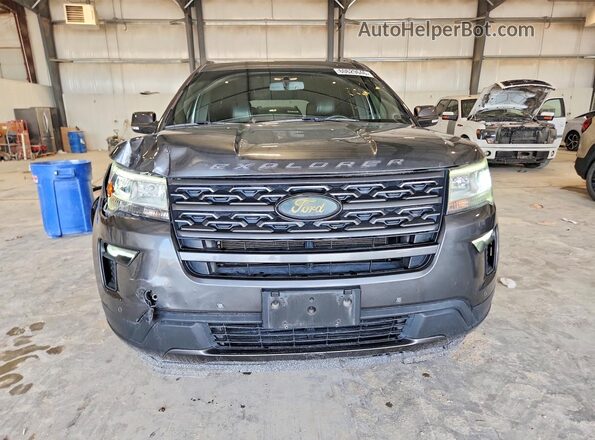 1FM5K8D88JGC54574 2018 FORD EXPLORER Gray Вид спереду