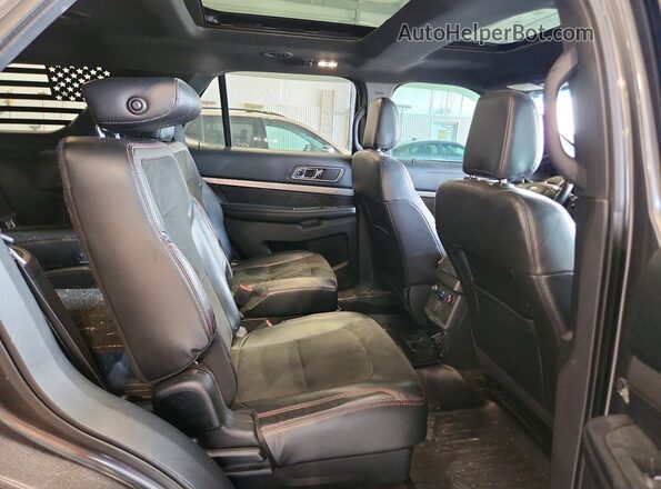 1FM5K8D88JGC54574 2018 FORD EXPLORER Gray Вид задньої частини салону