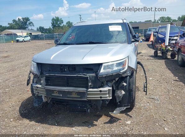 1FM5K8D89HGD18566 2017 FORD EXPLORER Silver Rear interior view