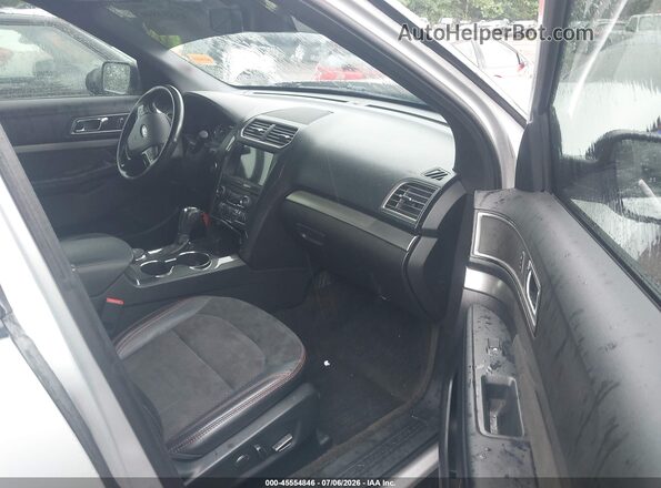 1FM5K8D89JGC20840 2018 FORD EXPLORER Silver Вид салону спереду