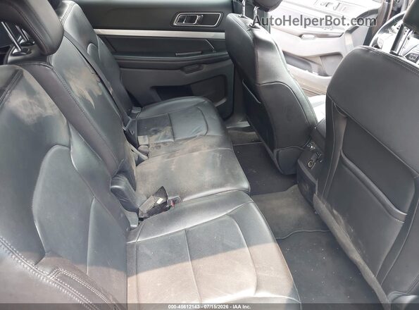 1FM5K8DH0HGC01829 2017 FORD EXPLORER Black Widok naklejki z numerem VIN