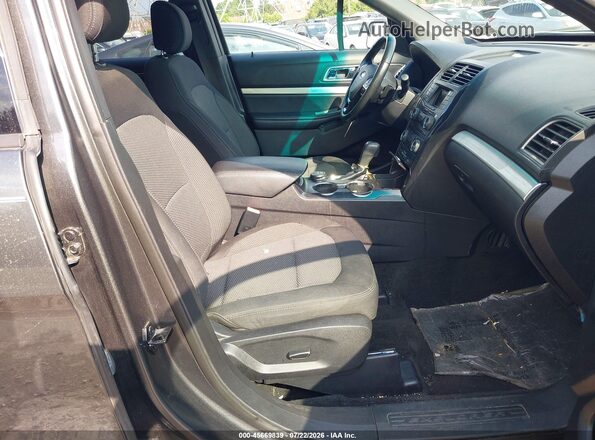 1FM5K8DH3HGA06873 2017 FORD EXPLORER Gray Vista interior delantera