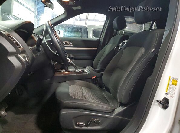 1FM5K8DH3HGD41597 2017 FORD EXPLORER White Widok wnętrza z przodu