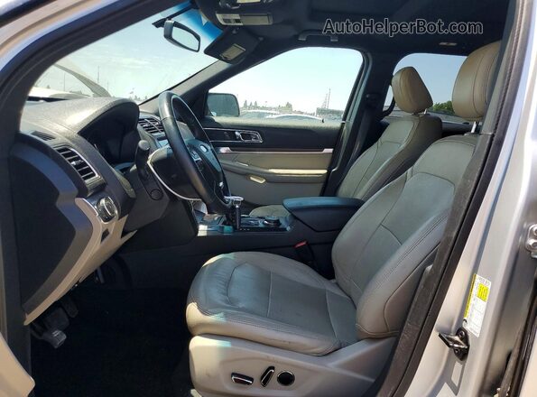 1FM5K8F80JGC16673 2018 FORD EXPLORER Silver Vista interior delantera