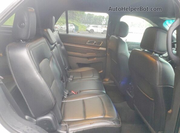 1FM5K8F82GGC49263 2016 FORD EXPLORER Silver უკანა სალონის ხედი