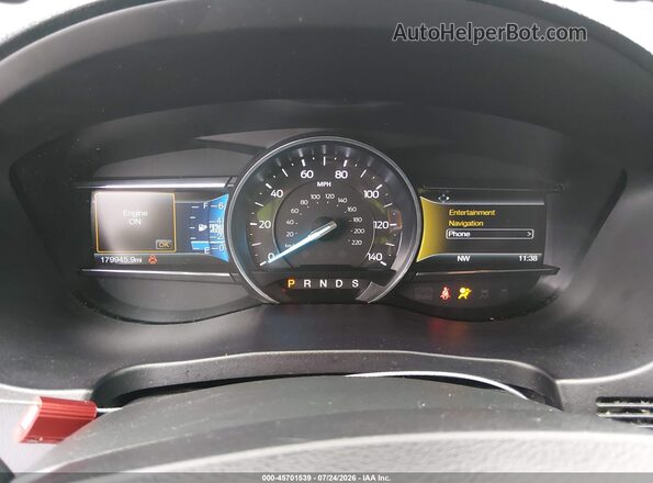 1FM5K8F83HGC38807 2017 FORD EXPLORER White Vista de los asientos traseros