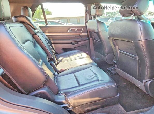 1FM5K8F86GGA53133 2016 FORD EXPLORER Silver Rear interior view