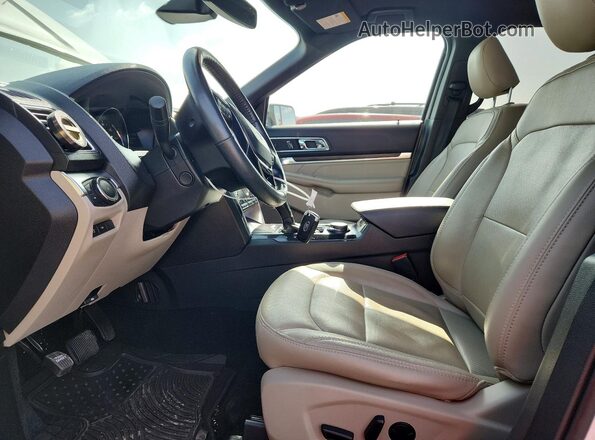 1FM5K8F89KGA70677 2019 FORD EXPLORER White Widok wnętrza z przodu