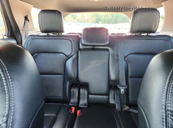 1FM5K8F8XHGC93285 2017 FORD EXPLORER Silver Vista de los asientos traseros