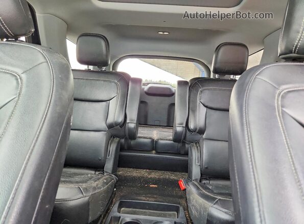 1FM5K8FW8MNA10368 2021 FORD EXPLORER White Widok tylnych siedzeń