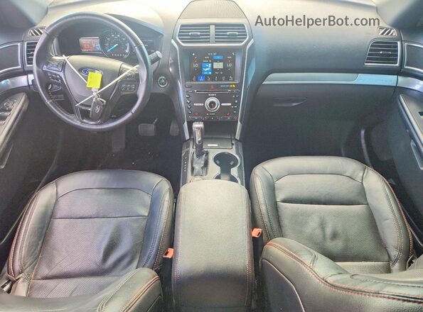 1FM5K8GT0JGA50223 2018 FORD EXPLORER White Widok deski rozdzielczej