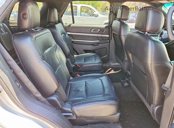 1FM5K8GT1HGA59748 2017 FORD EXPLORER Серебряный Вид задней части салона