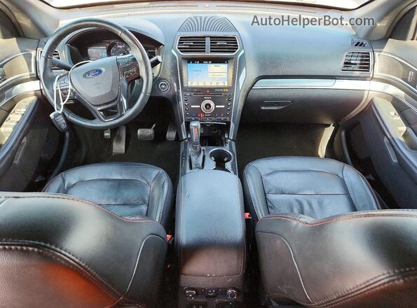 1FM5K8GT2JGC68843 2018 FORD EXPLORER Черный Вид панели приборов