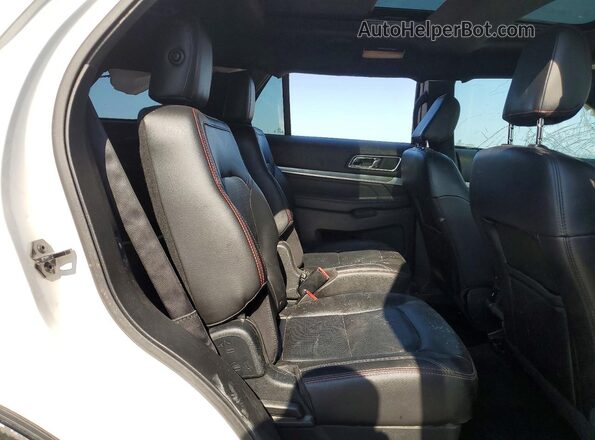 1FM5K8GT4JGA55795 2018 FORD EXPLORER Белый Вид задней части салона