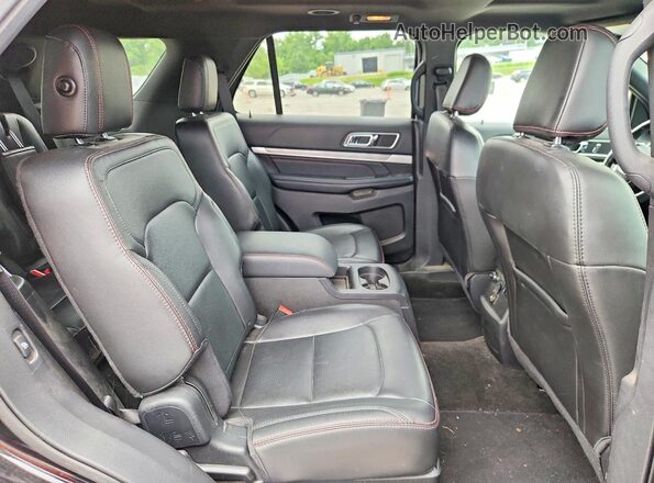 1FM5K8GT5JGA13930 2018 FORD EXPLORER Black Widok wnętrza z tyłu