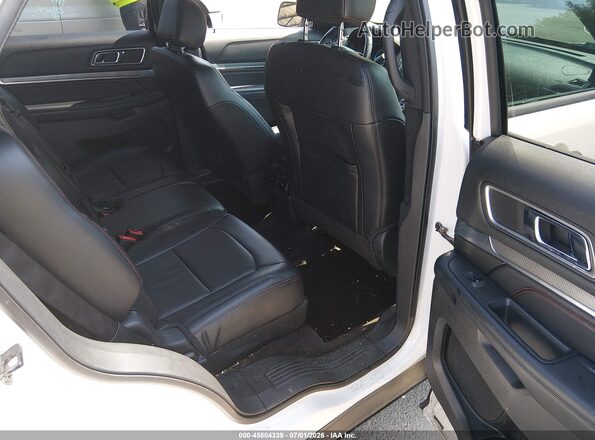 1FM5K8GTXHGD74886 2017 FORD EXPLORER White Widok naklejki z numerem VIN