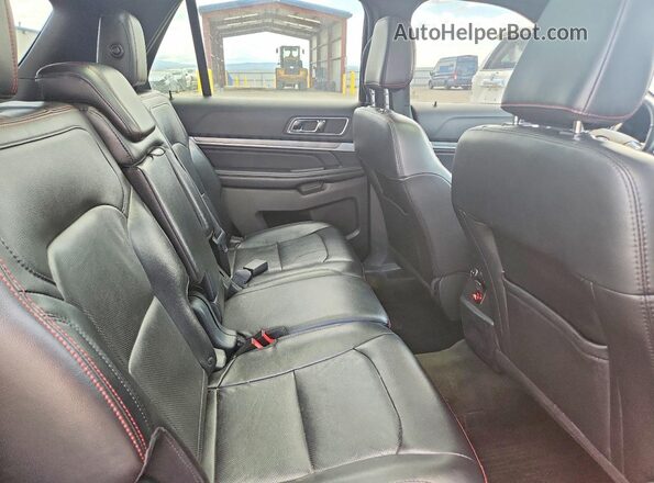 1FM5K8GTXJGA70544 2018 FORD EXPLORER Угольный Вид задней части салона