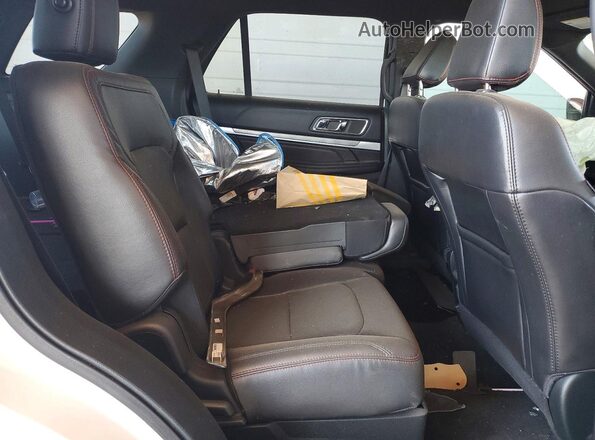 1FM5K8GTXJGC87169 2018 FORD EXPLORER White Вид задніх сидінь