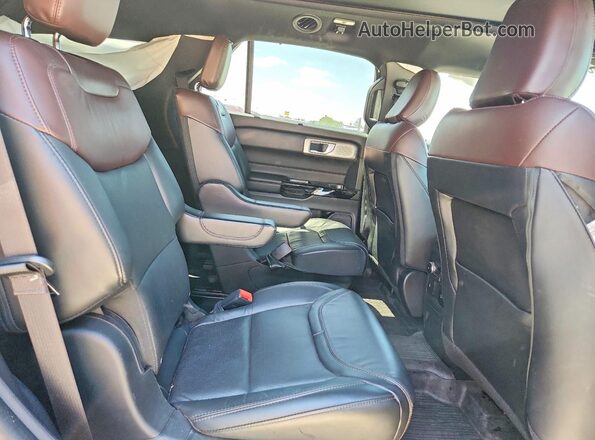 1FM5K8HC2NGA23948 2022 FORD EXPLORER Charcoal Rear interior view