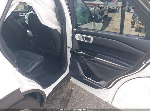1FM5K8HC2NGA33590 2022 FORD EXPLORER White Вид наклейки з VIN-кодом