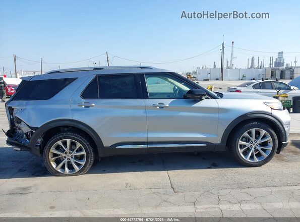 1FM5K8HCXMGA16499 2021 FORD EXPLORER Silver 360 interior view