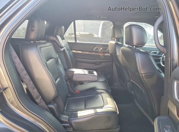 1FM5K8HT3HGC09888 2017 FORD EXPLORER Charcoal Widok wnętrza z tyłu