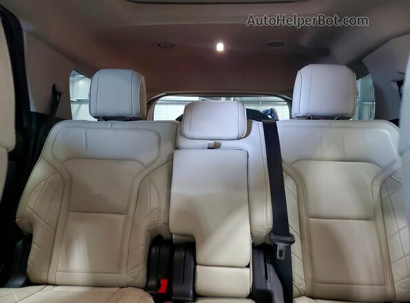 1FM5K8HT3JGB48760 2018 FORD EXPLORER Red Vista de los asientos traseros