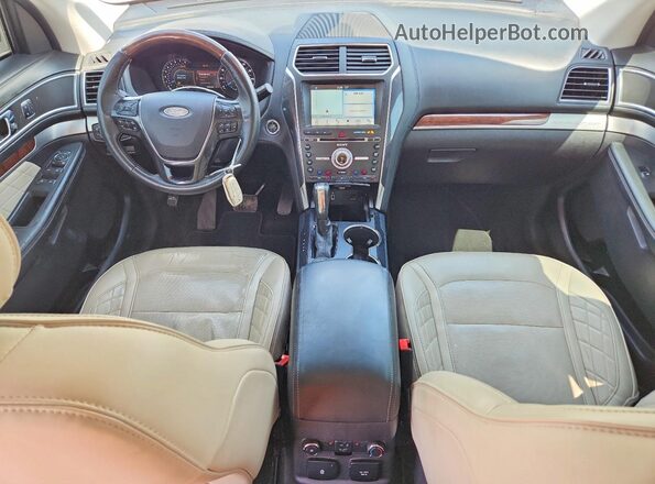 1FM5K8HT6HGD87018 2017 FORD EXPLORER Белый Вид панели приборов