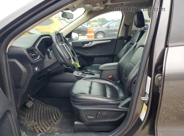 1FMCU0BZ2LUC05924 2020 FORD ESCAPE Серый Вид салона спереди