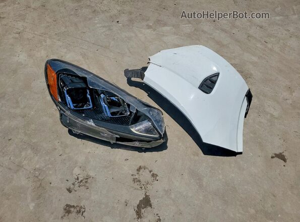 1FMCU0BZ3LUB06156 2020 FORD ESCAPE White VIN կոդի պիտակի տեսք
