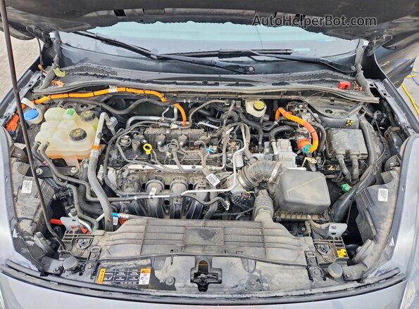 1FMCU0BZ4NUB07593 2022 FORD ESCAPE Silver Engine compartment view
