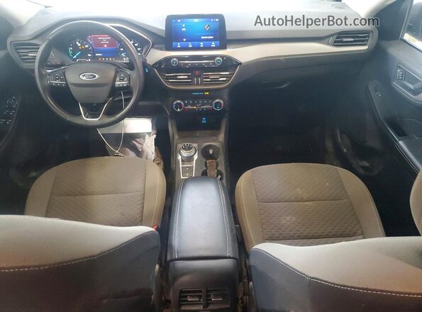 1FMCU0BZ8NUB46008 2022 FORD ESCAPE Серебряный Вид панели приборов