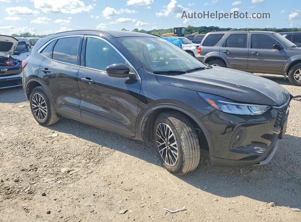 1FMCU0E1XRUB24507 2024 FORD ESCAPE Черный Передняя правая четверть