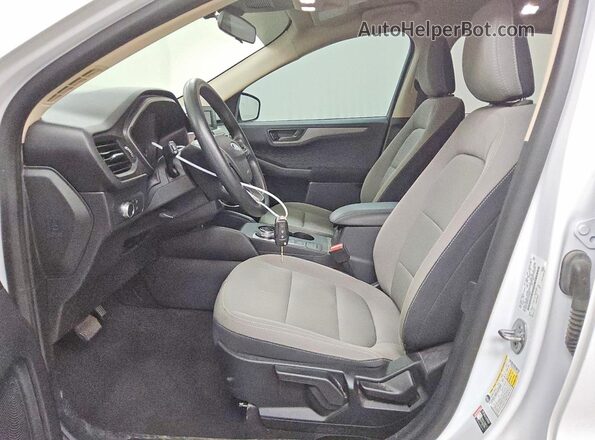 1FMCU0F60LUC25833 2020 FORD ESCAPE White Вид салону спереду