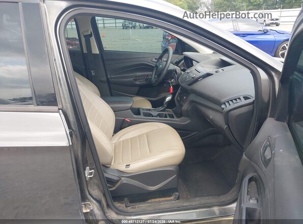 1FMCU0F70HUA99084 2017 FORD ESCAPE Gray Widok wnętrza z przodu