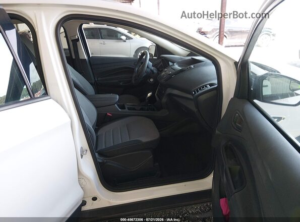 1FMCU0F70HUC31597 2017 FORD ESCAPE White Front interior view