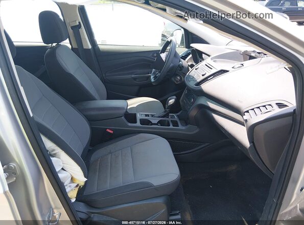 1FMCU0F70HUD81421 2017 FORD ESCAPE Silver Front interior view