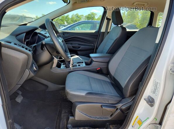 1FMCU0F70JUC62869 2018 FORD ESCAPE Белый Вид салона спереди